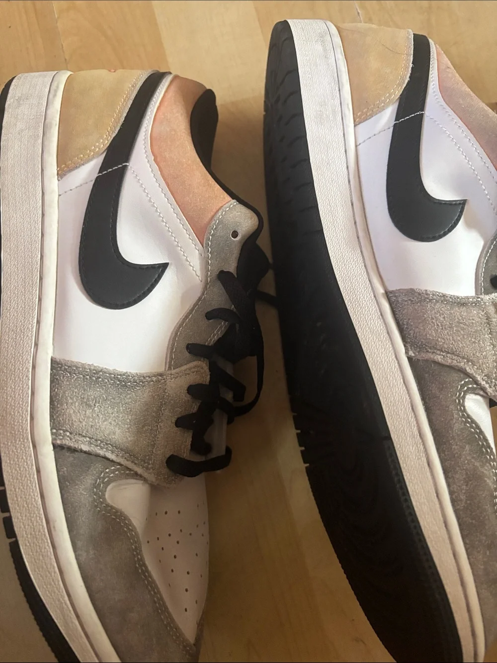 Jordan athletic wear laces